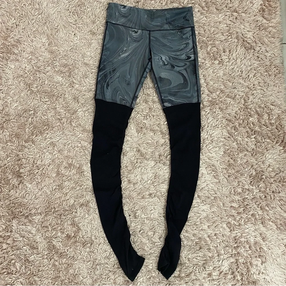 Alo Yoga | marble goddess ribbed leggings